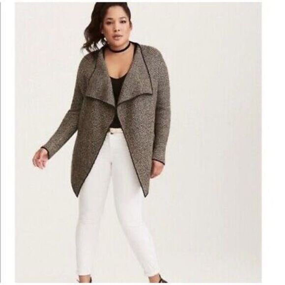 ✨Torrid Chevron Pattern Draped Sz 4X Cardigan✨ - Picture 2 of 9